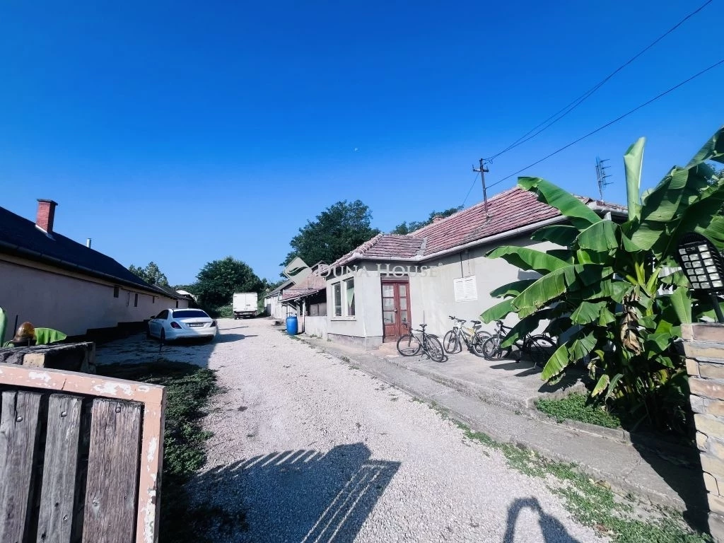 For sale house, Előszállás