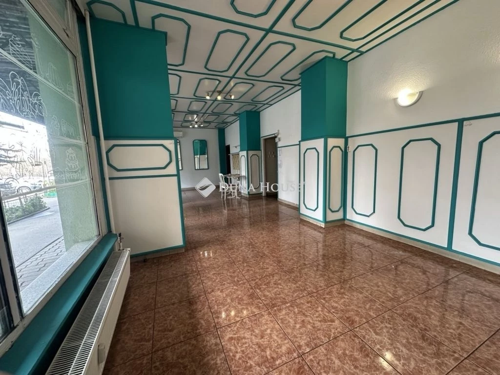 For sale store, Dunaújváros, Derkovits utca
