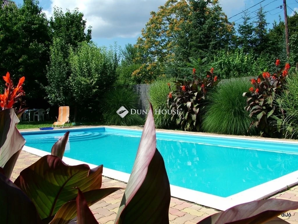 c3-1-name c2-1-name, Dunaújváros, Táborállás utca