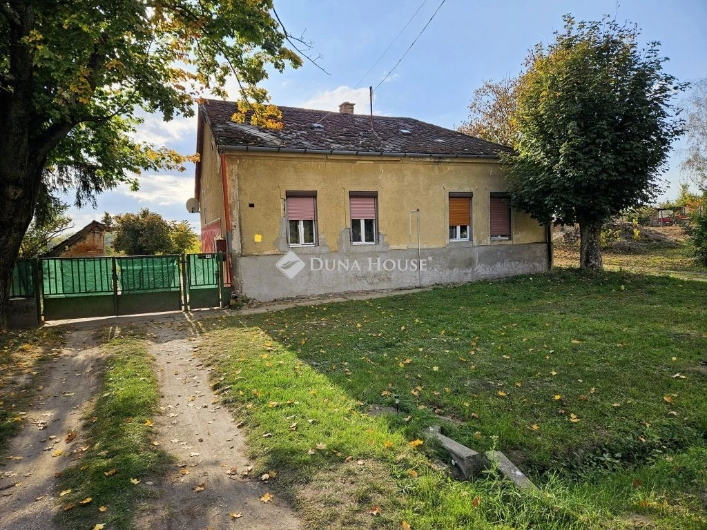Eladó ház, Mezőkomárom