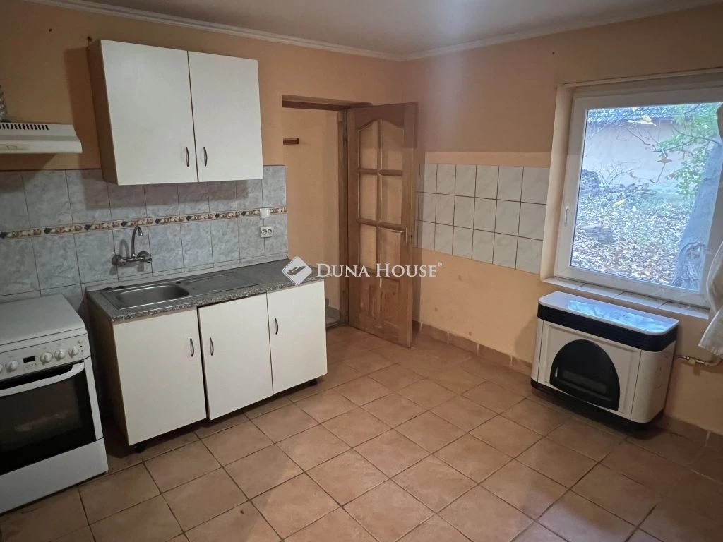 For sale house, Előszállás