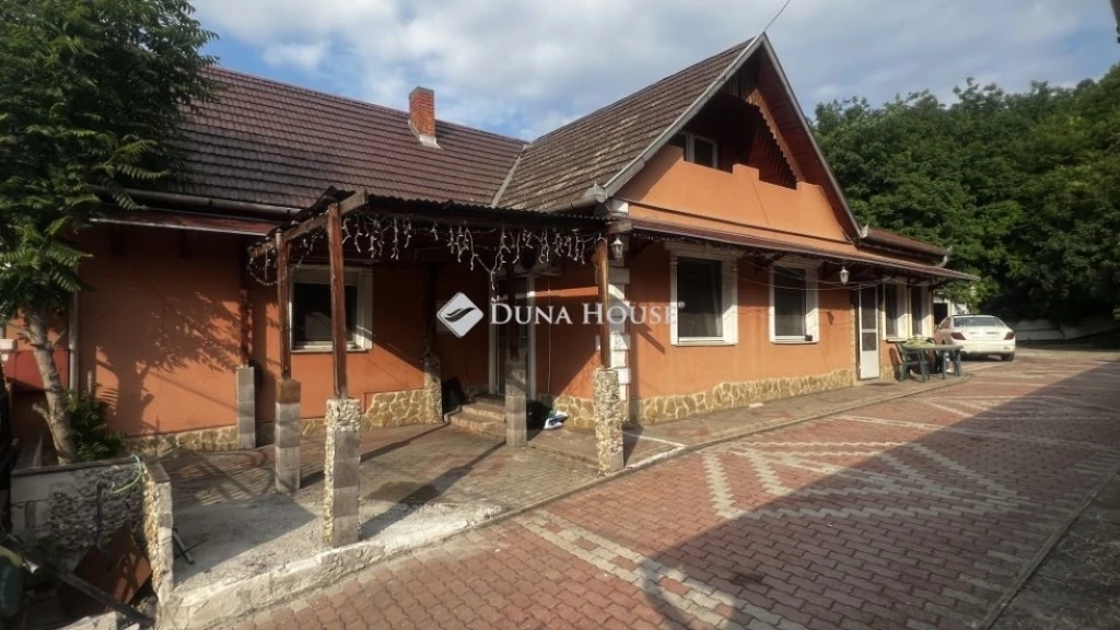 c3-1-name c2-1-name, Dunaújváros