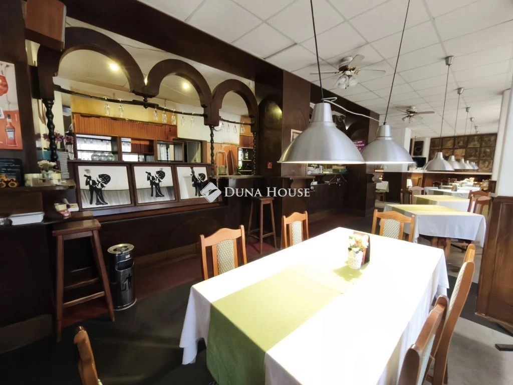 For sale store, Dunaújváros