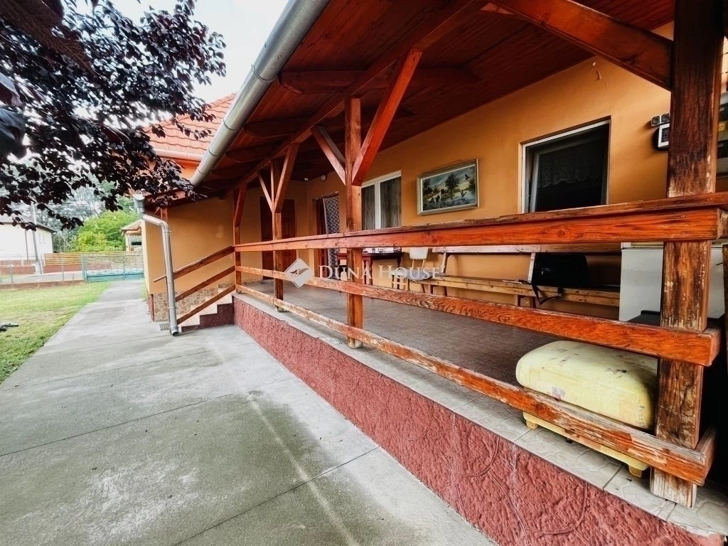 Eladó ház, Sülysáp