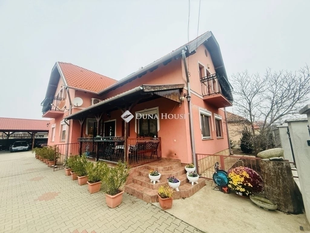 Eladó ház, Vecsés