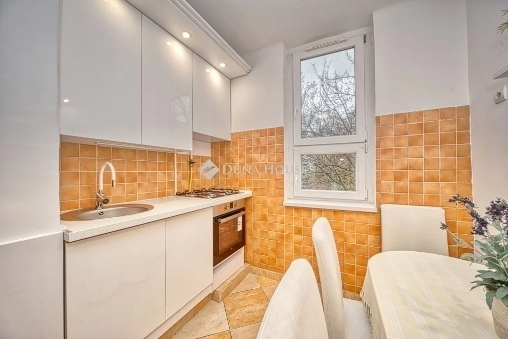 For sale brick flat, Budapest XVIII. kerület, Szent Lőrinc-lakótelep