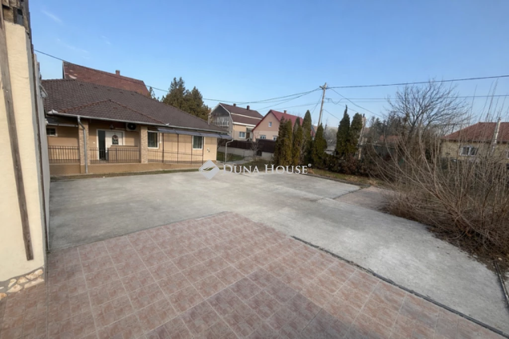 Eladó telek, Gyömrő