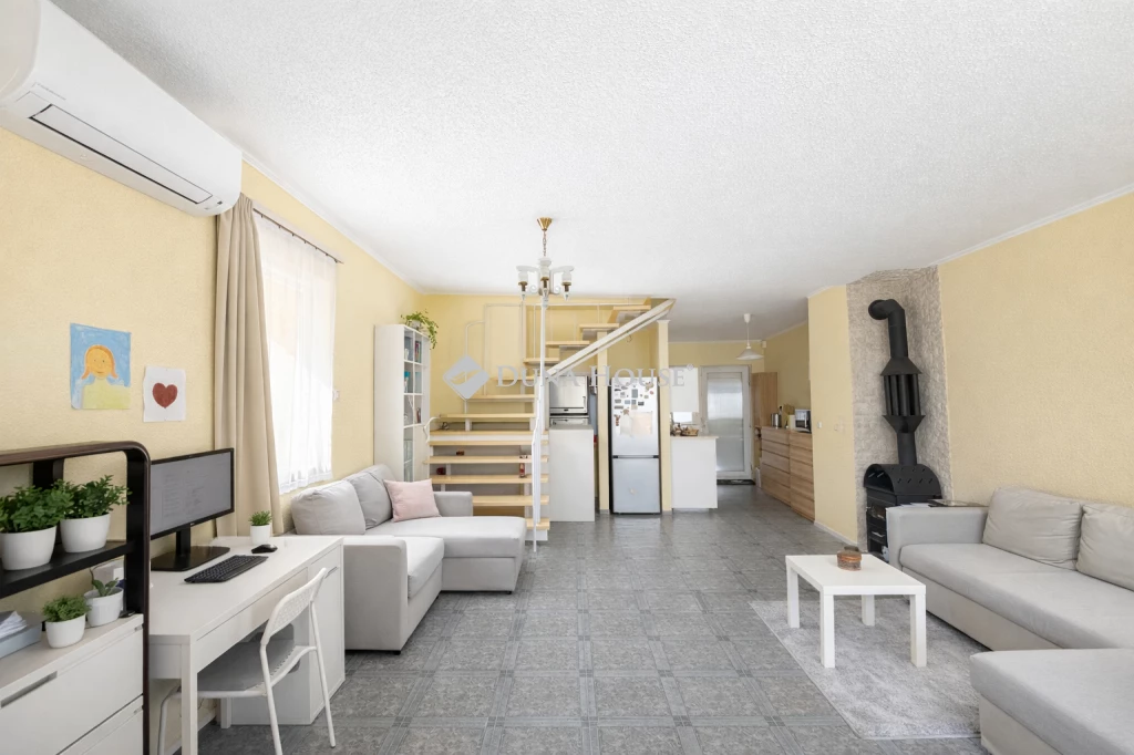 Eladó ház, Felsőpakony