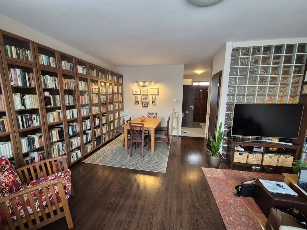 c3-1-name c2-82-name, Csömör