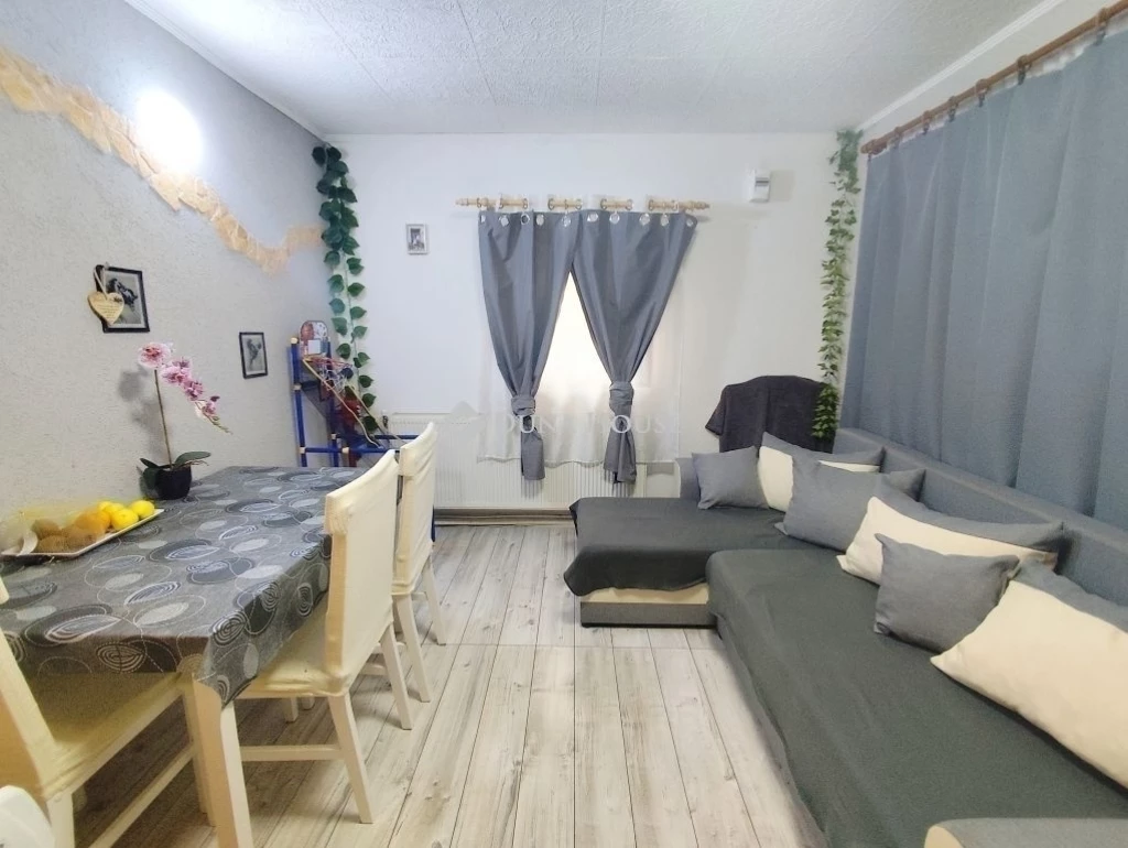 Eladó ház, Vecsés