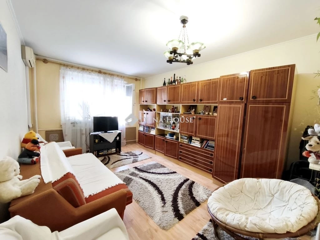 Eladó lakás, Dunaújváros