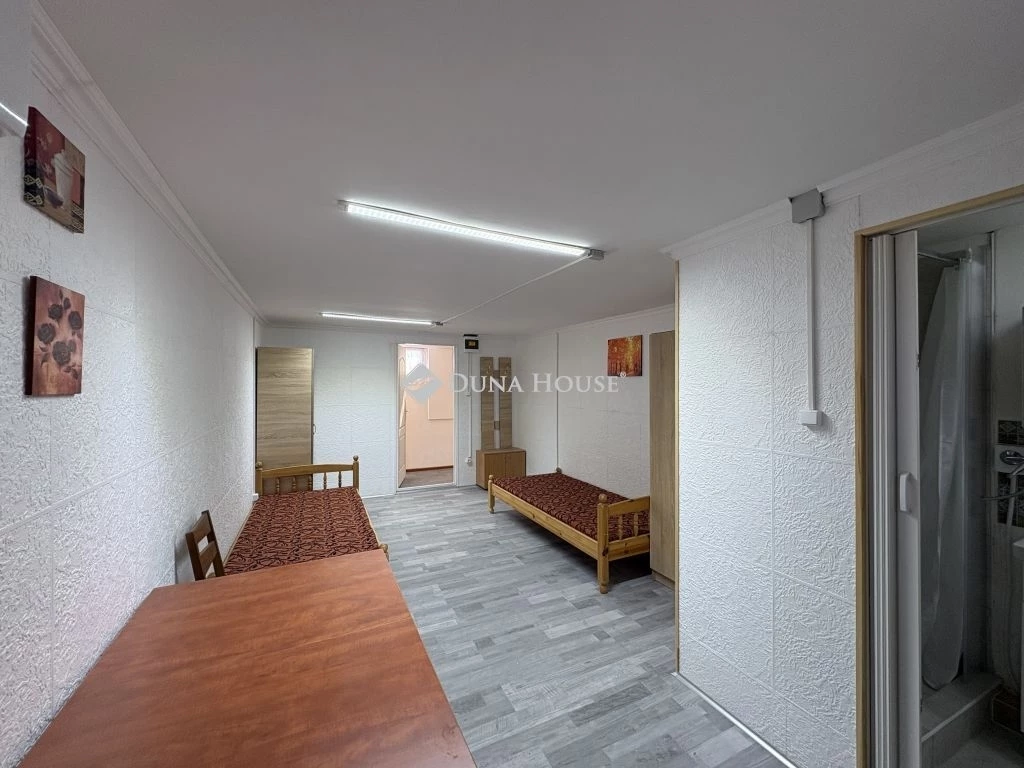 Kiadó lakás, Gyál