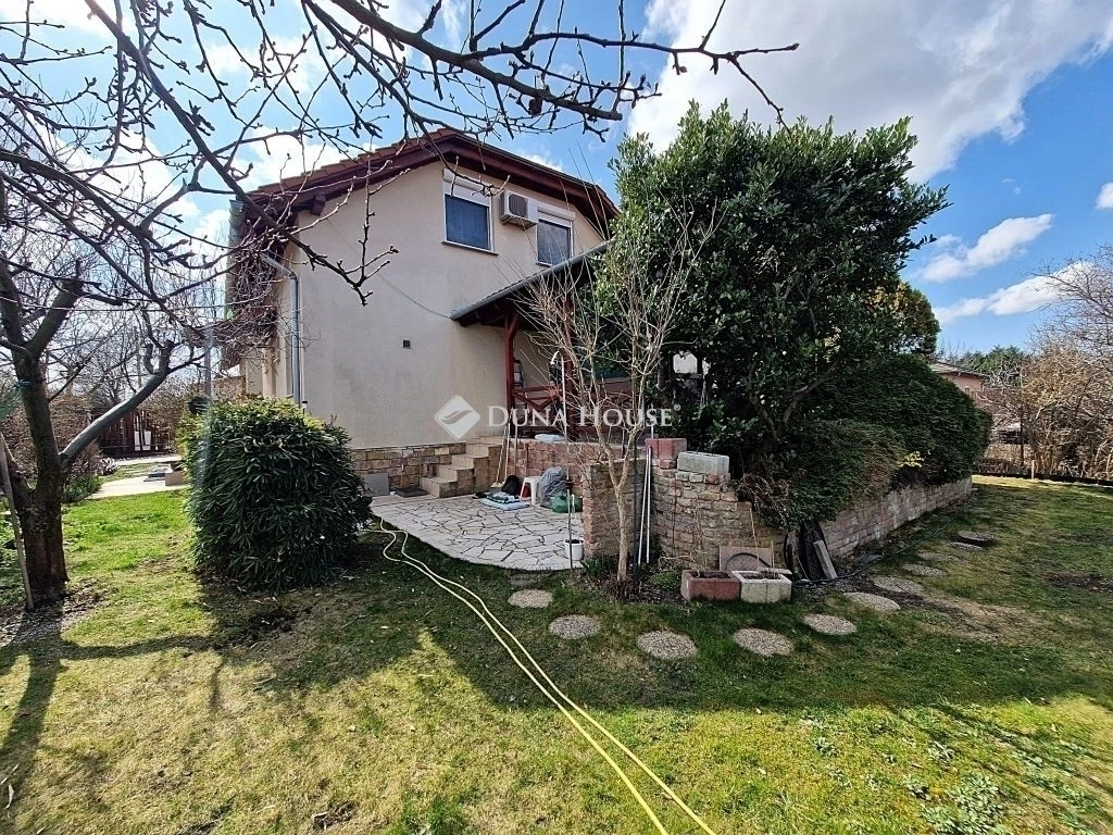 Eladó ház, Maglód