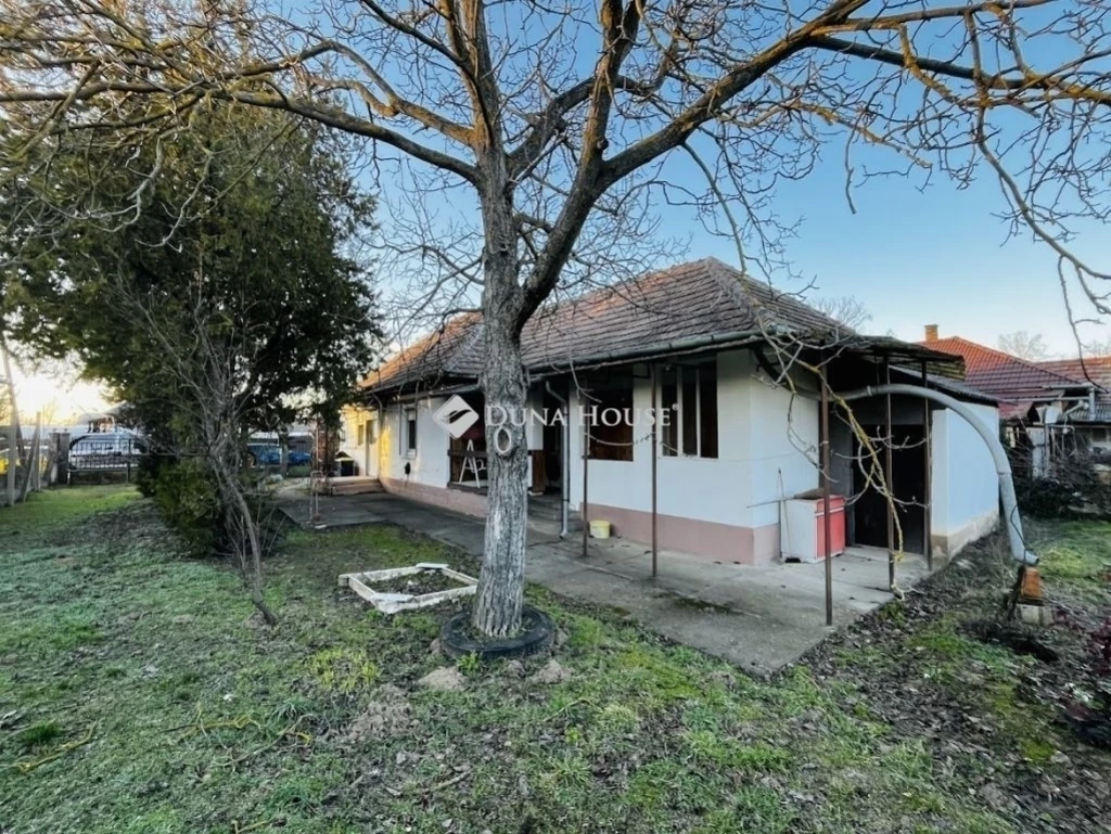Eladó ház, Tápiószecső