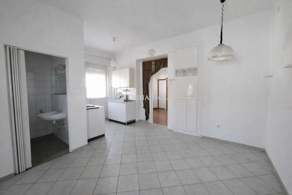 Eladó lakás, Gyömrő