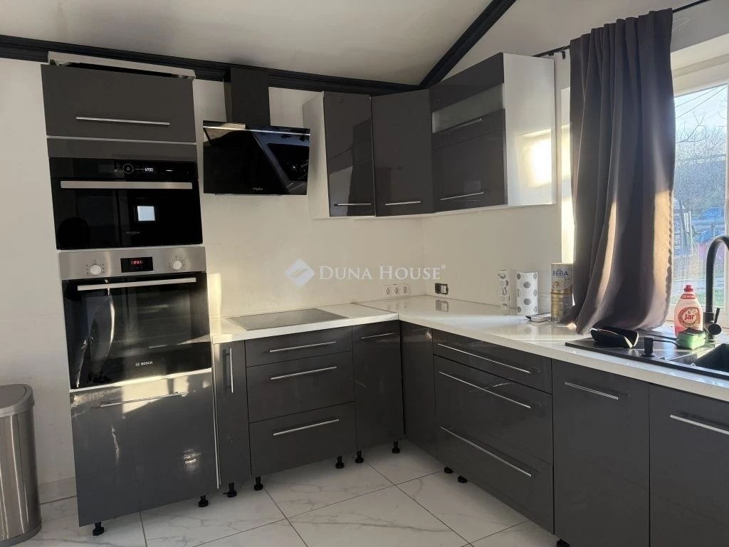 Eladó ház, Monorierdő