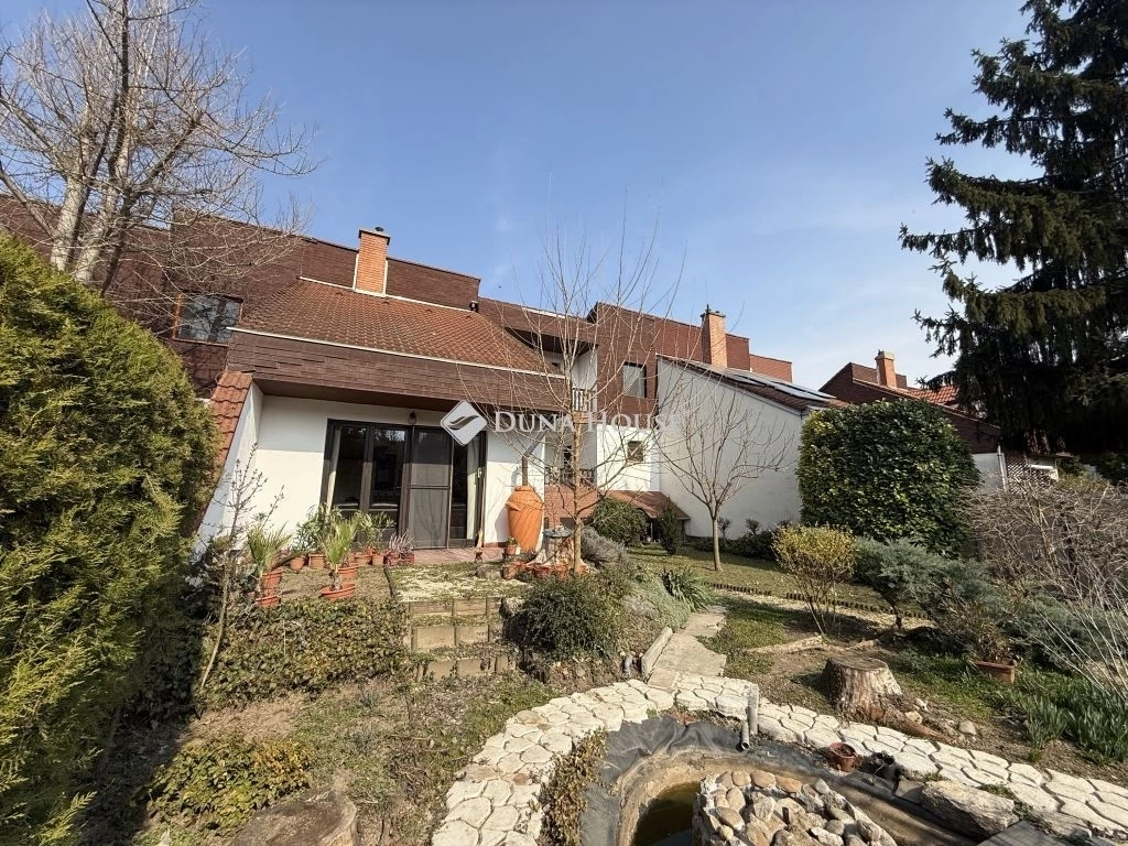 c3-1-name c2-2-name, Dunaújváros