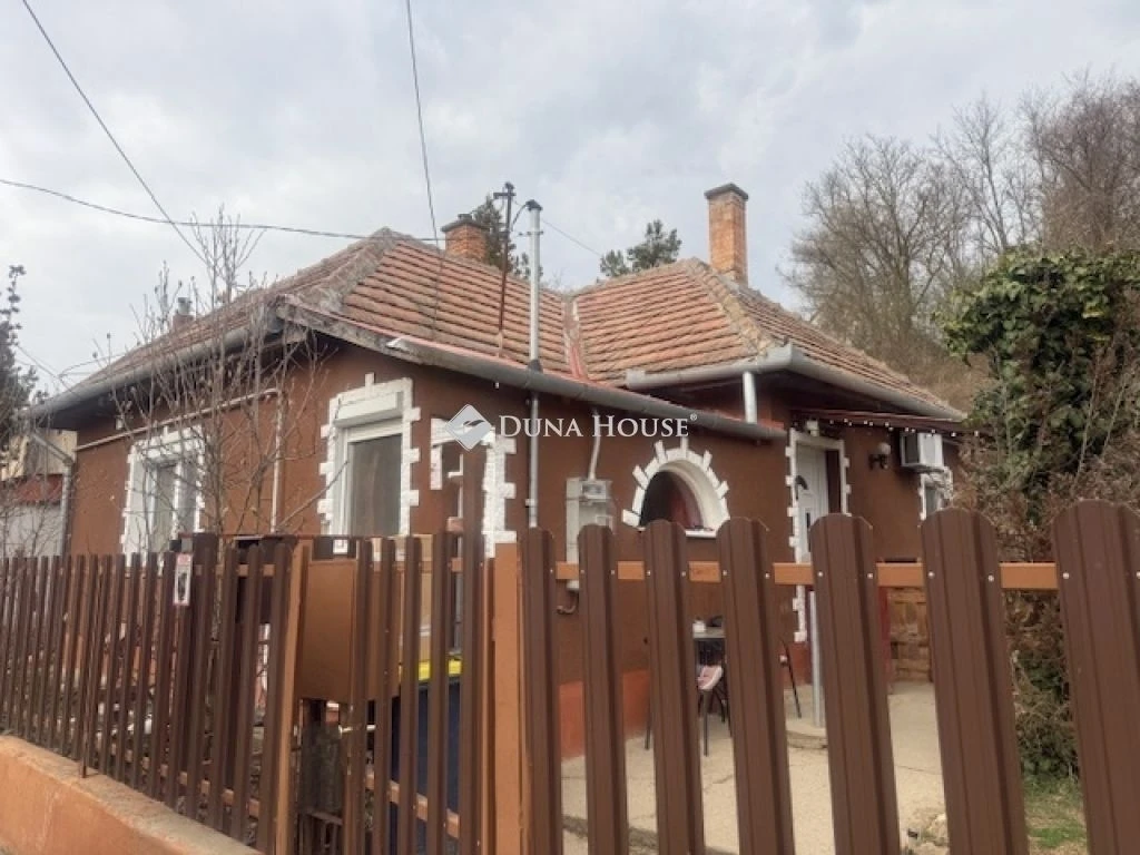 c3-1-name c2-1-name, Úri