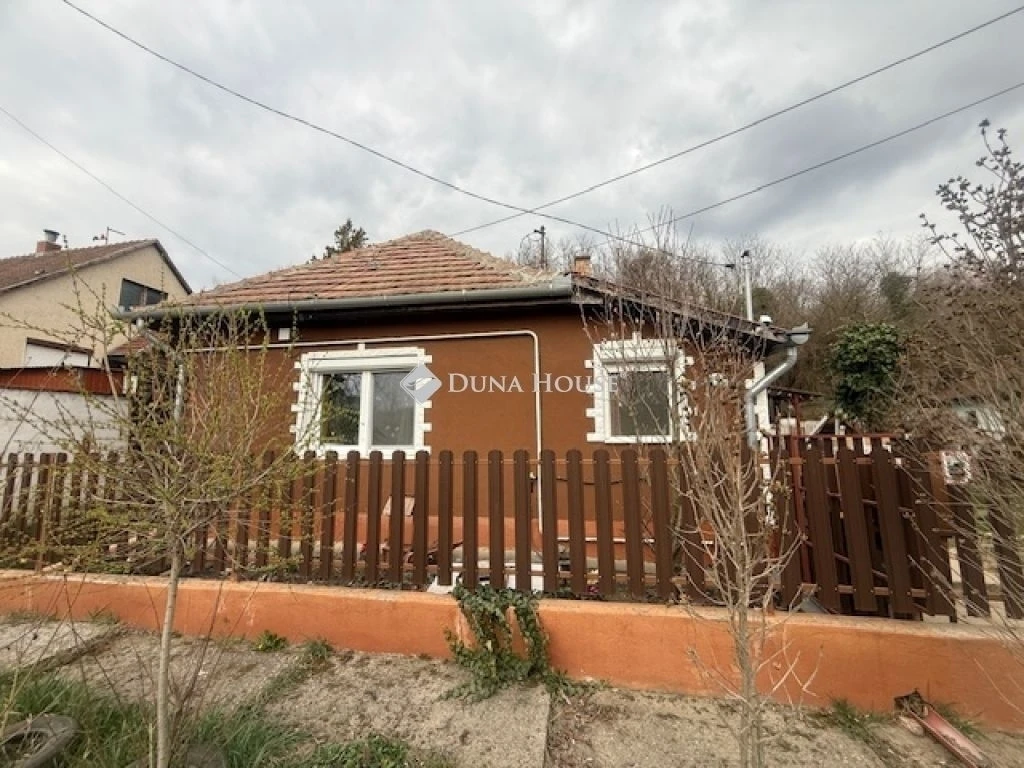 c3-1-name c2-1-name, Úri