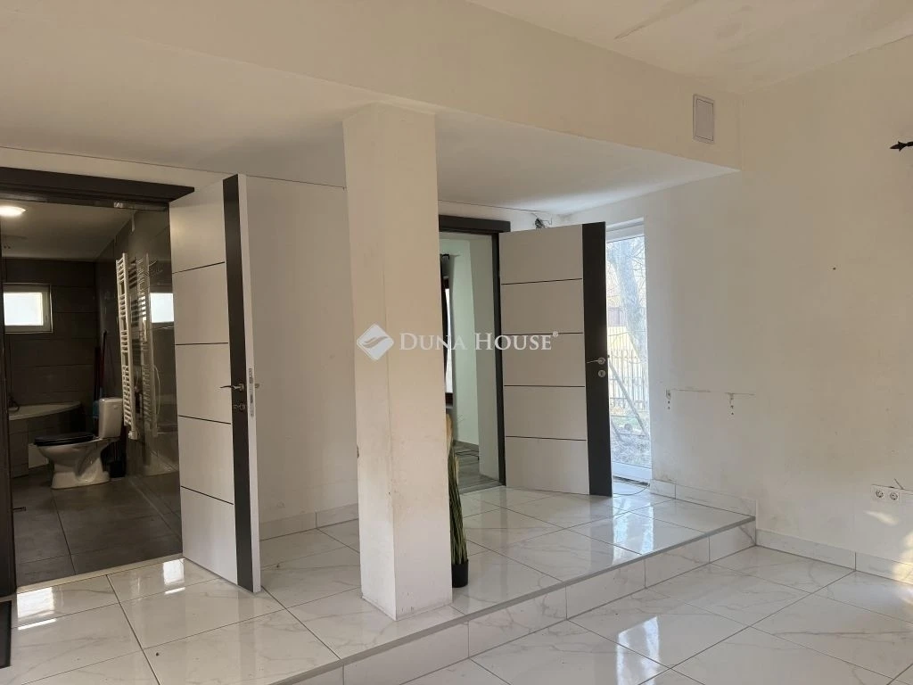 c3-1-name c2-1-name, Monorierdő