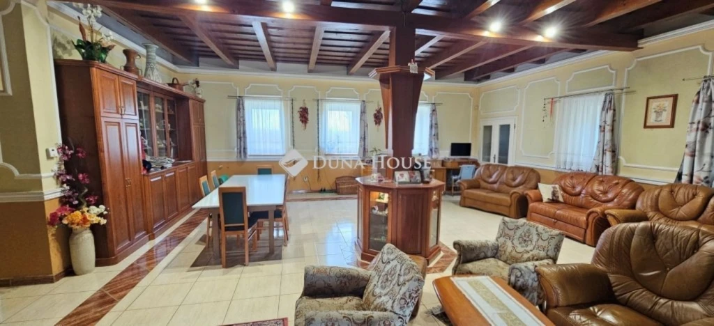 c3-1-name c2-1-name, Tápiószecső