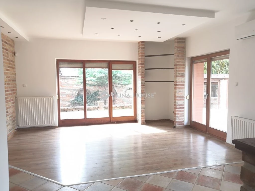 Eladó ház, Vecsés