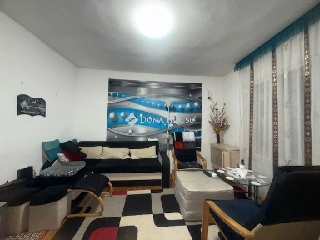 c3-1-name c2-1-name, Vecsés