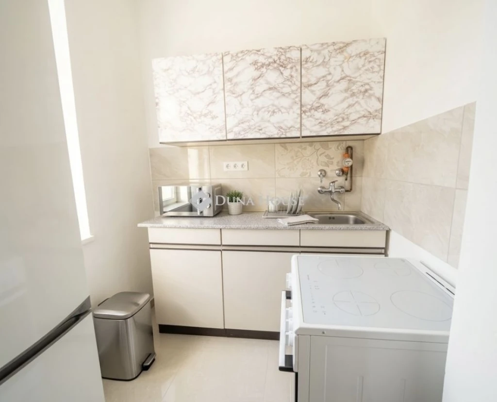 c3-1-name c2-19-name, Pécel