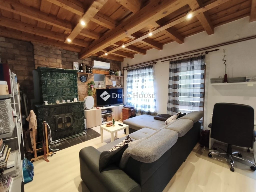 c3-1-name c2-1-name, Dunaújváros