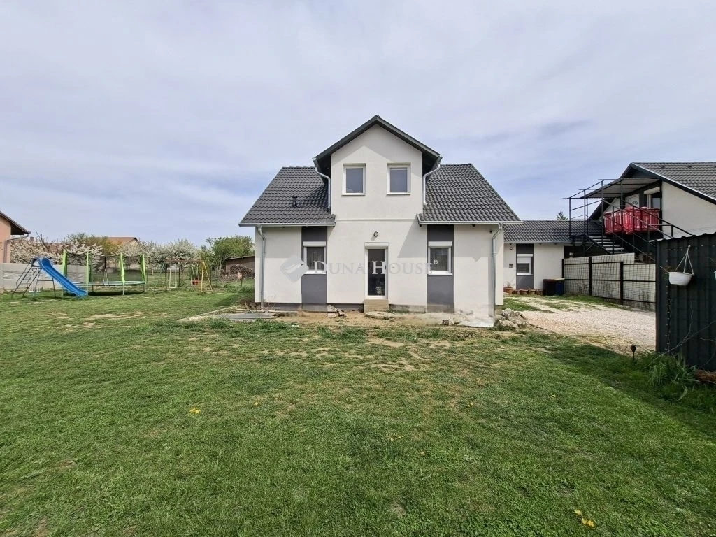 Eladó ház, Gyömrő