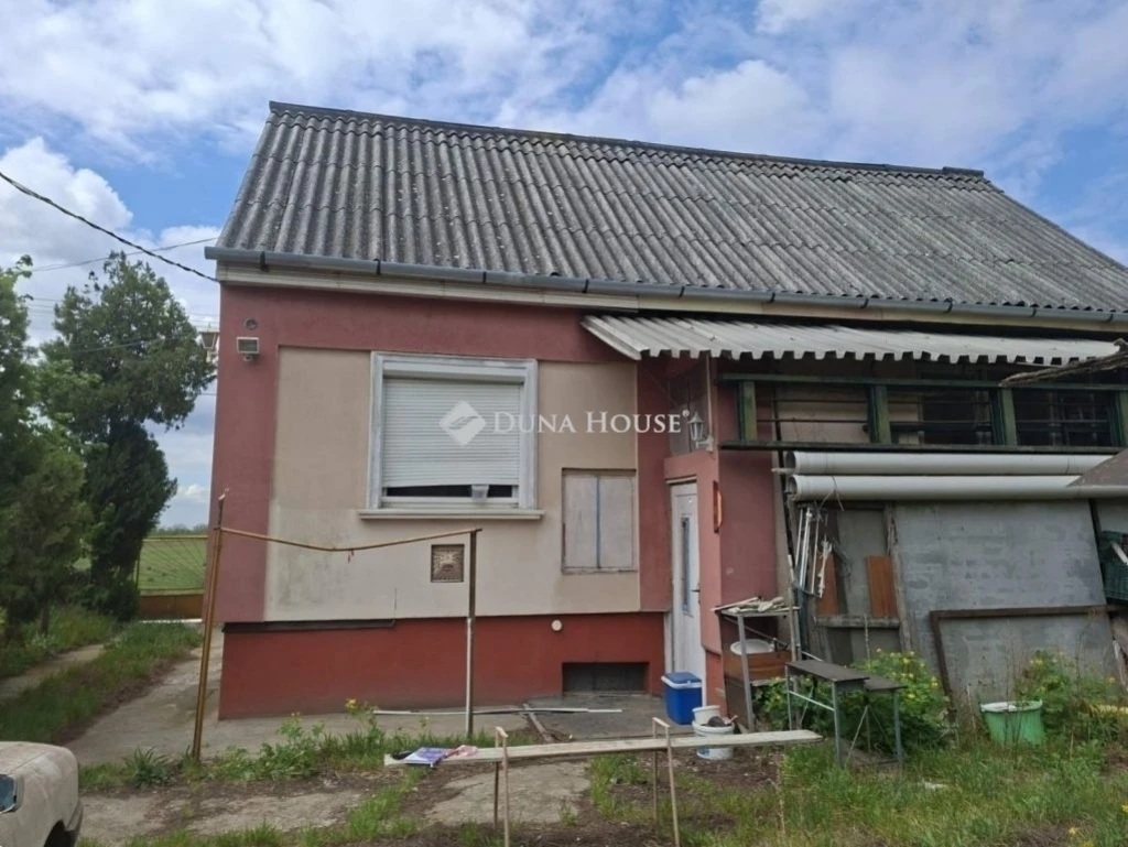 c3-1-name c2-1-name, Gyömrő