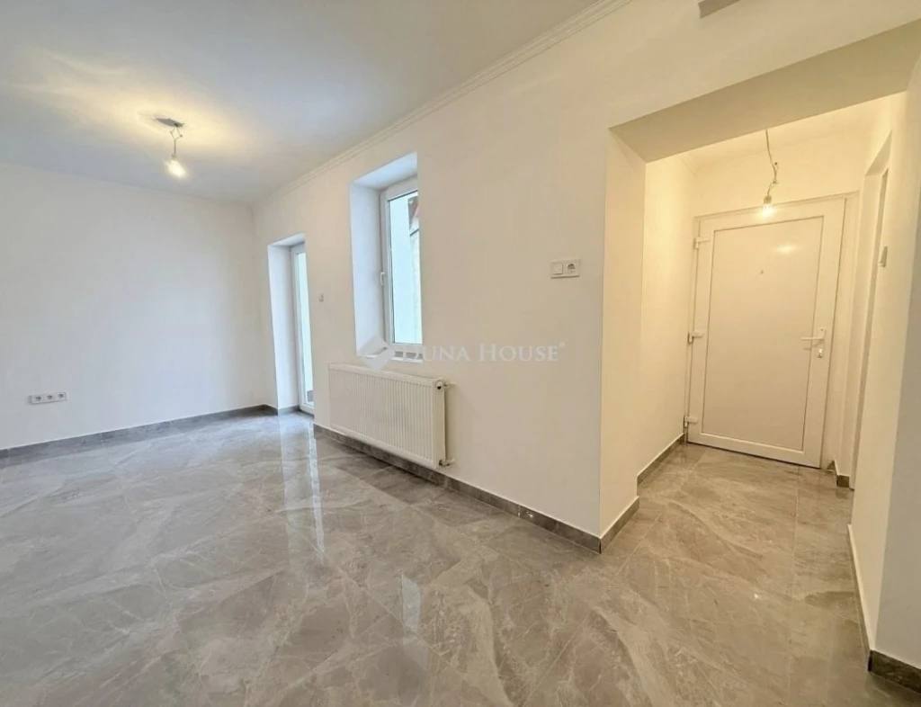 c3-1-name c2-82-name, Pécel