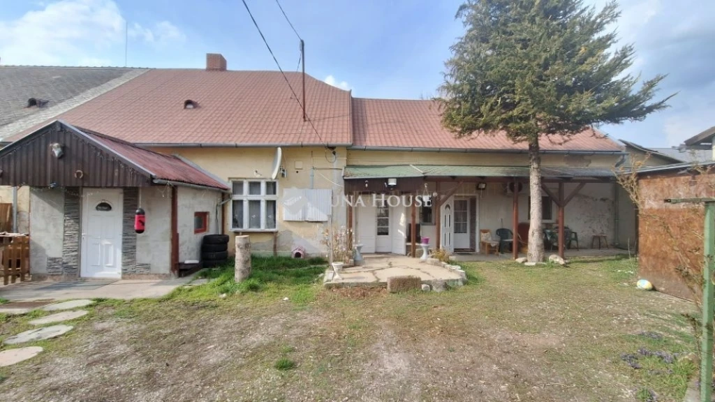 c3-1-name c2-2-name, Sárbogárd, Rákóczi utca