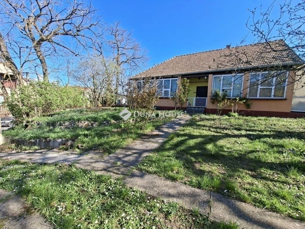 Eladó ház, Sülysáp