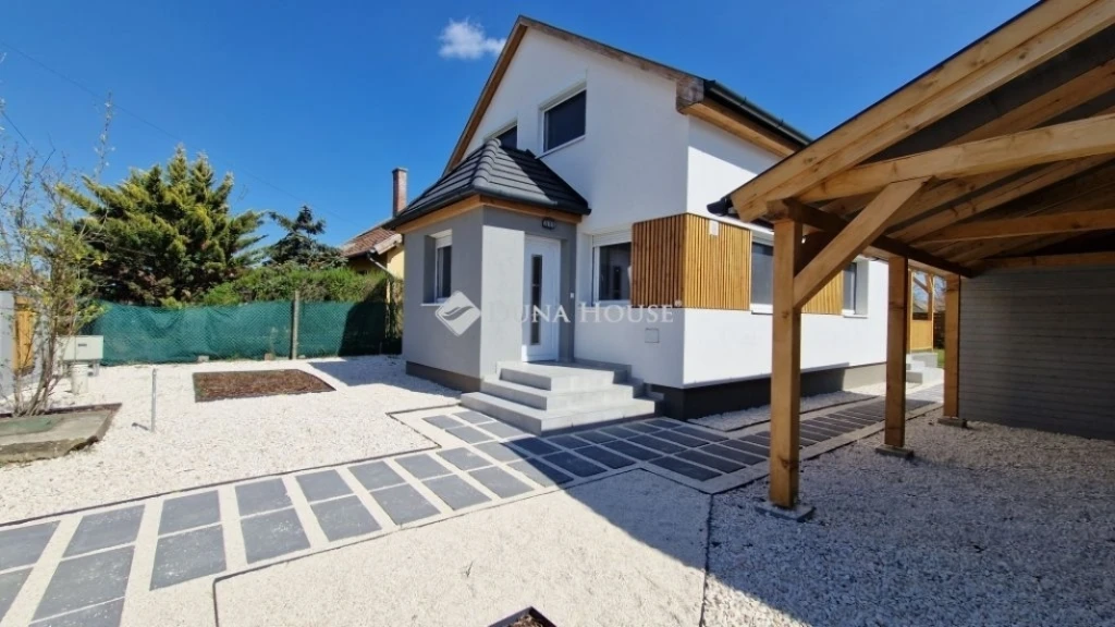 Eladó ház, Csévharaszt