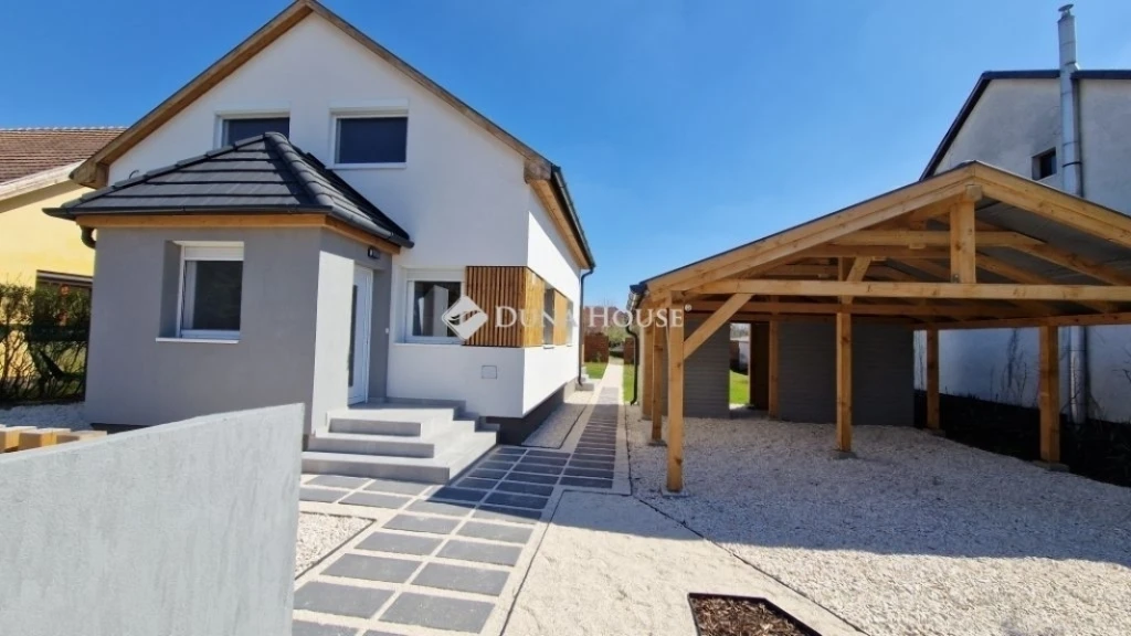 Eladó ház, Csévharaszt