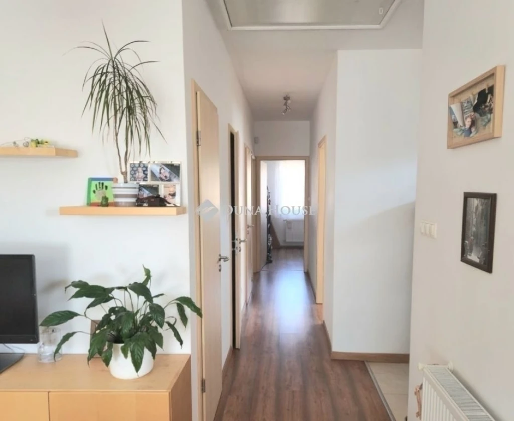 Eladó ház, Nagytarcsa