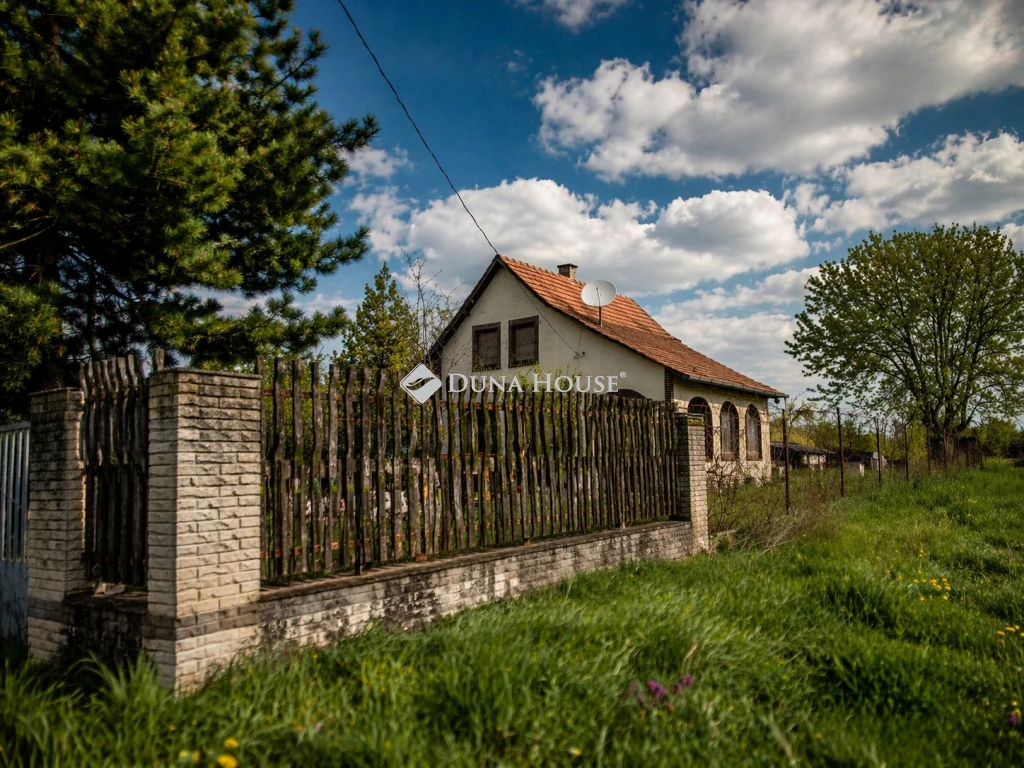 Eladó ház, Sülysáp