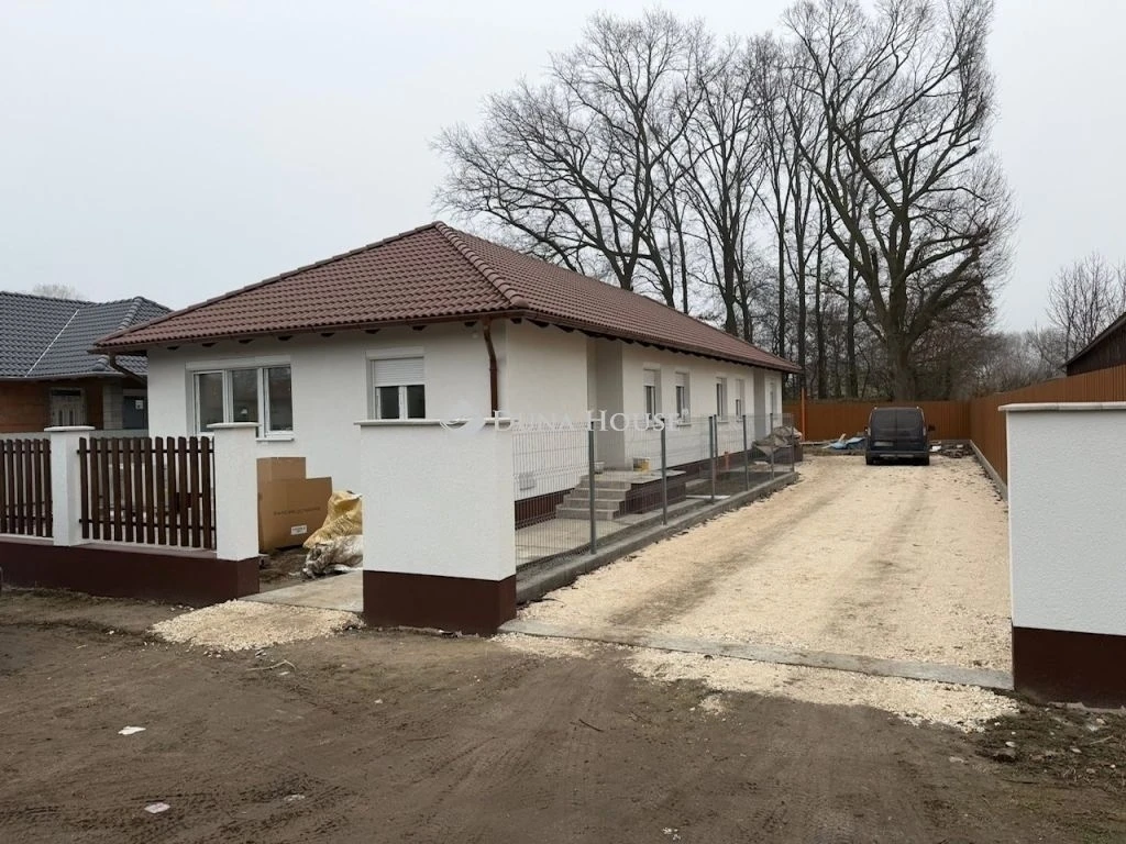 Eladó ház, Monorierdő