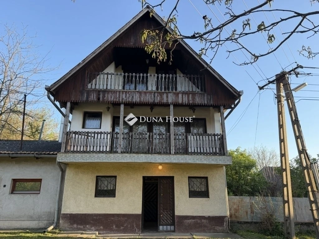 Eladó ház, Kóka