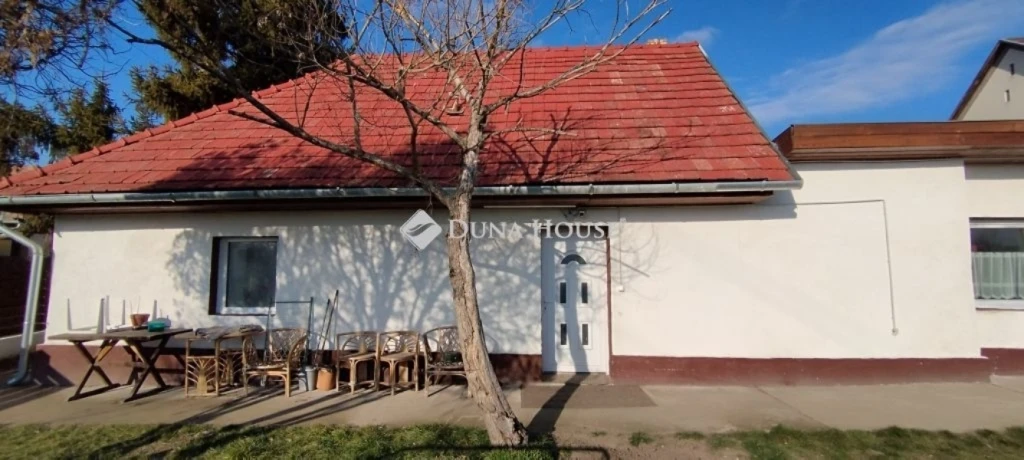 Eladó ház, Tápiószecső