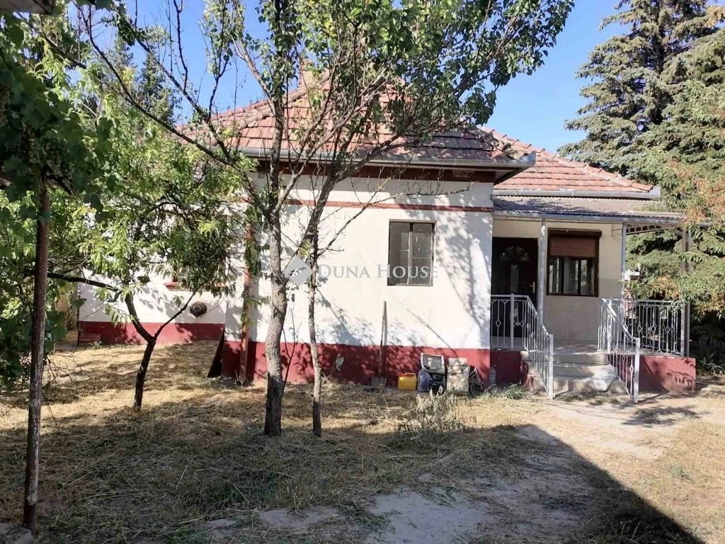 c3-1-name c2-1-name, Tápiószecső