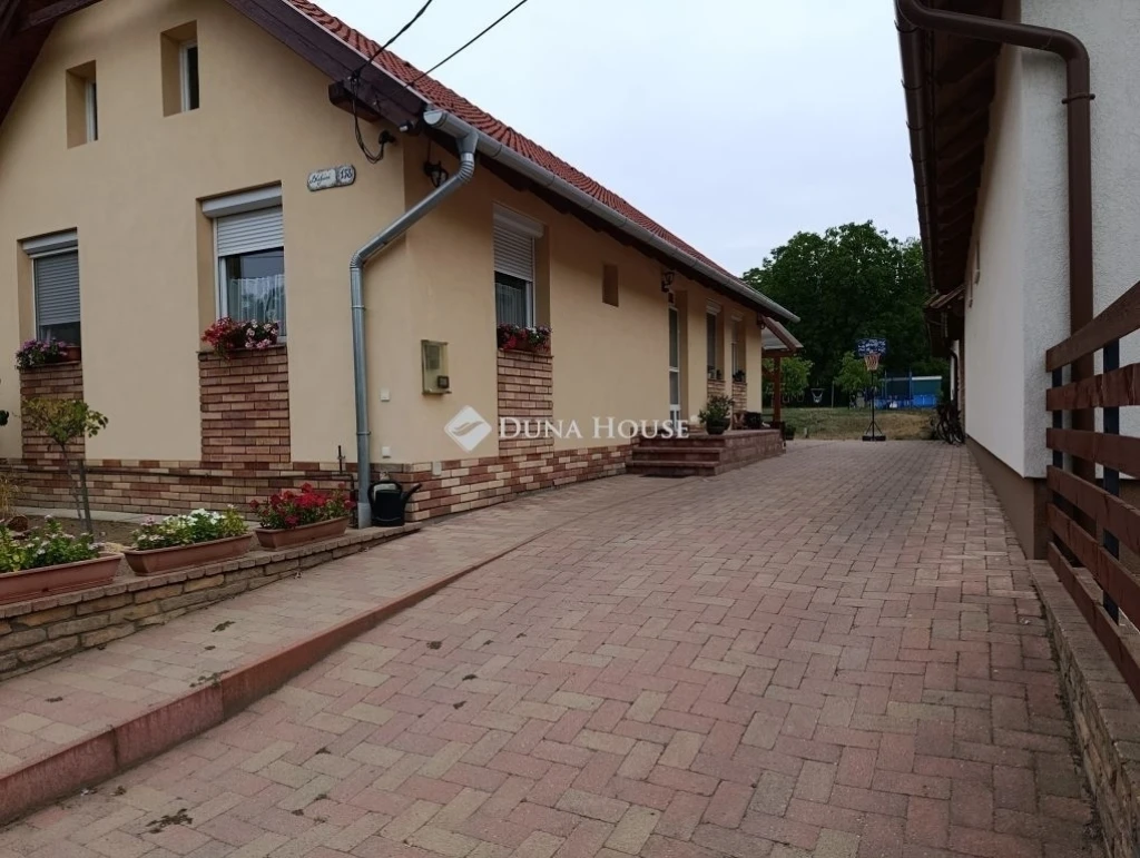 Eladó ház, Gödöllő