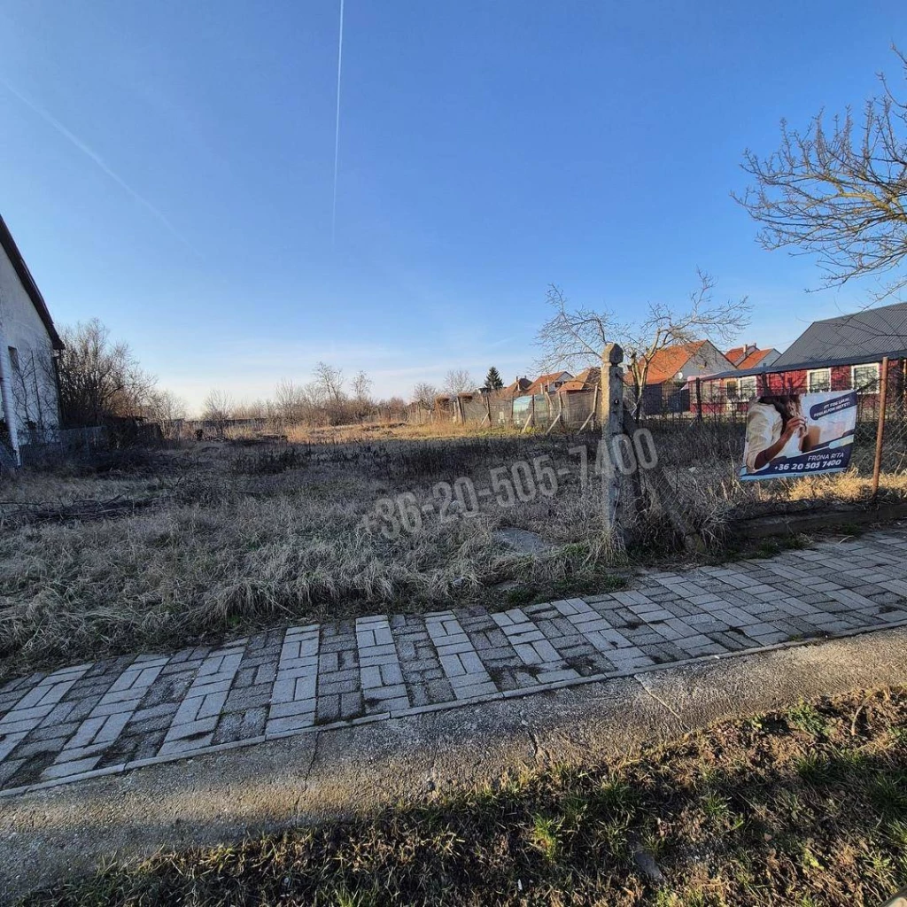 Eladó Építési telek, Tiszalúc, Alkotmány utca, 938nm, 1900000 Ft