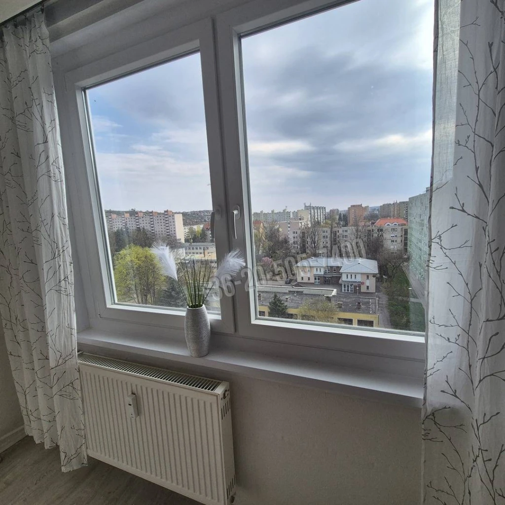 Eladó Panellakás, Eger, Felsőváros, 61nm, 49900000 Ft