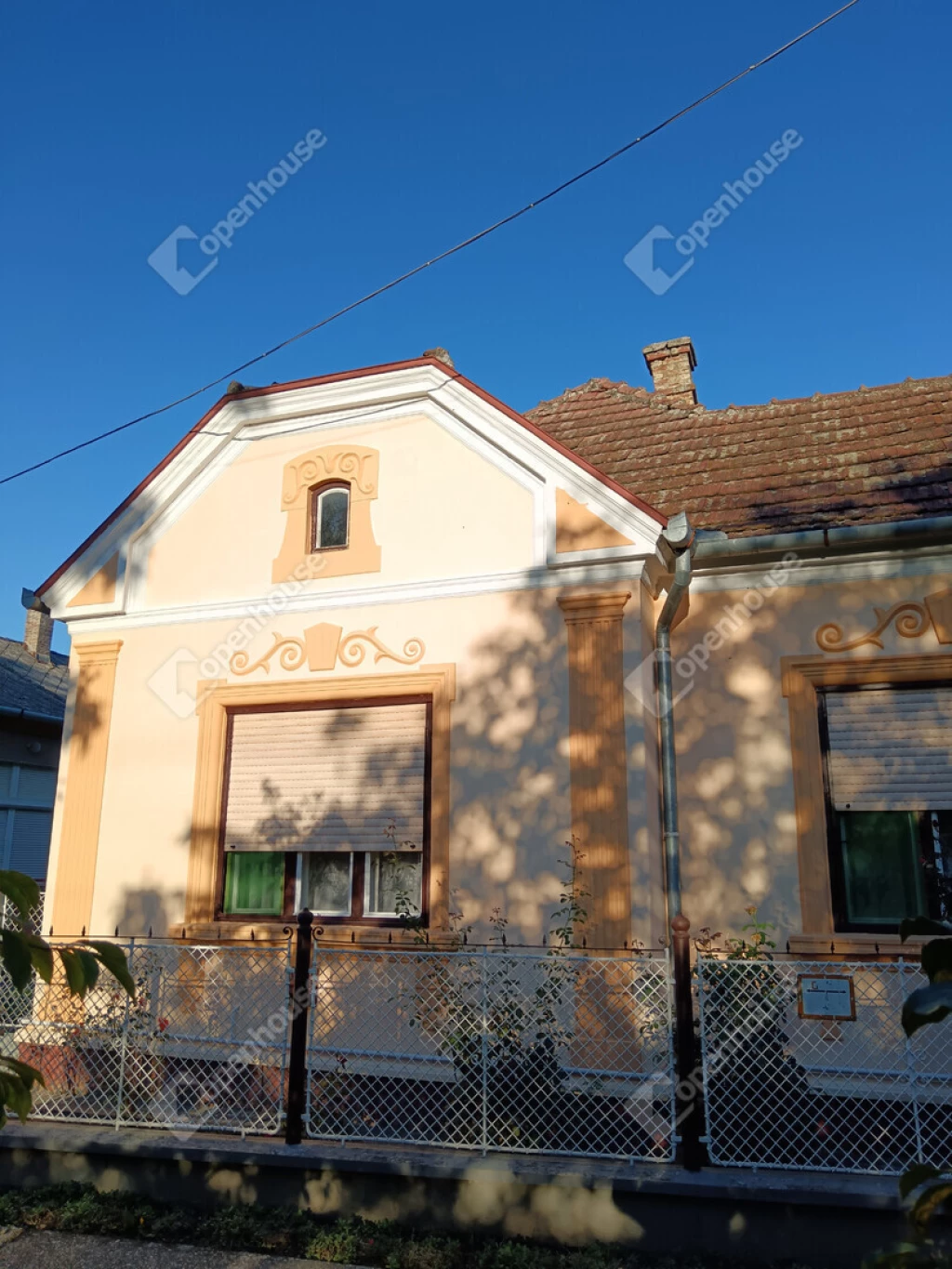 Eladó ingatlan, Garabonc