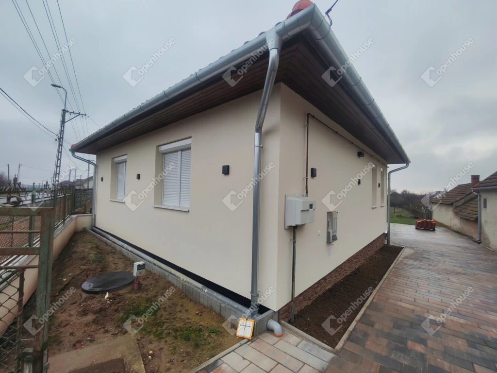 Eladó családi ház Becsehelyen