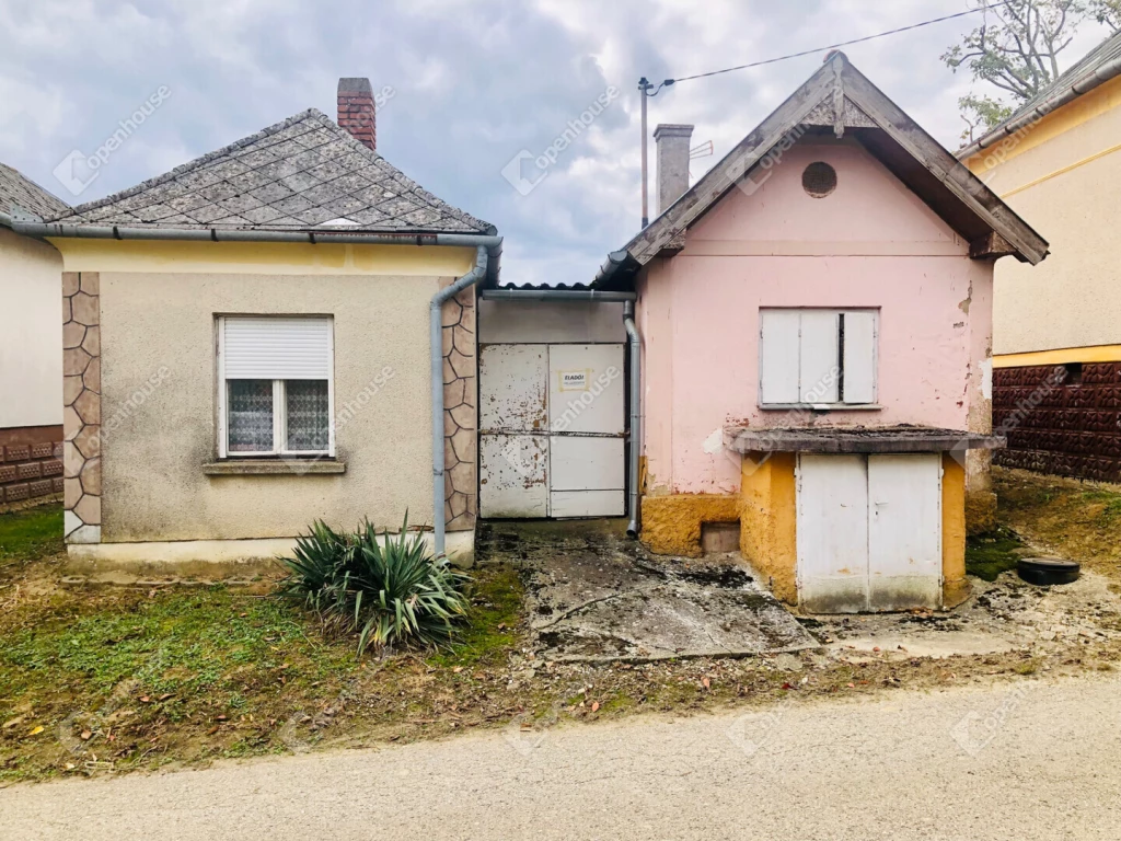 Eladó nyaraló Tótszentmártonban!