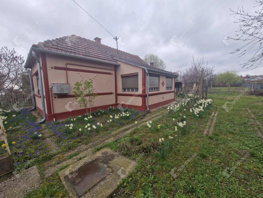 Eladó ingatlan, Zalakomár