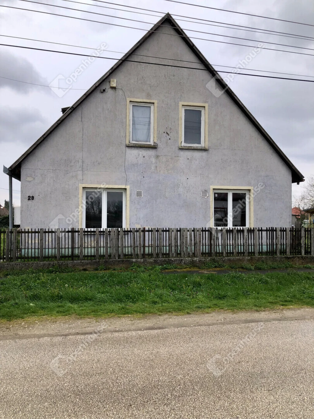 Eladó két  generációs családi ház Letenyén!